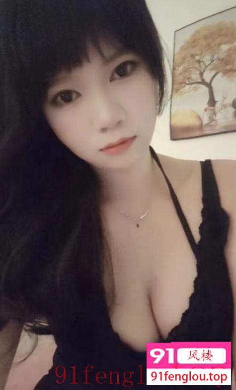 体验白嫩大波小雪