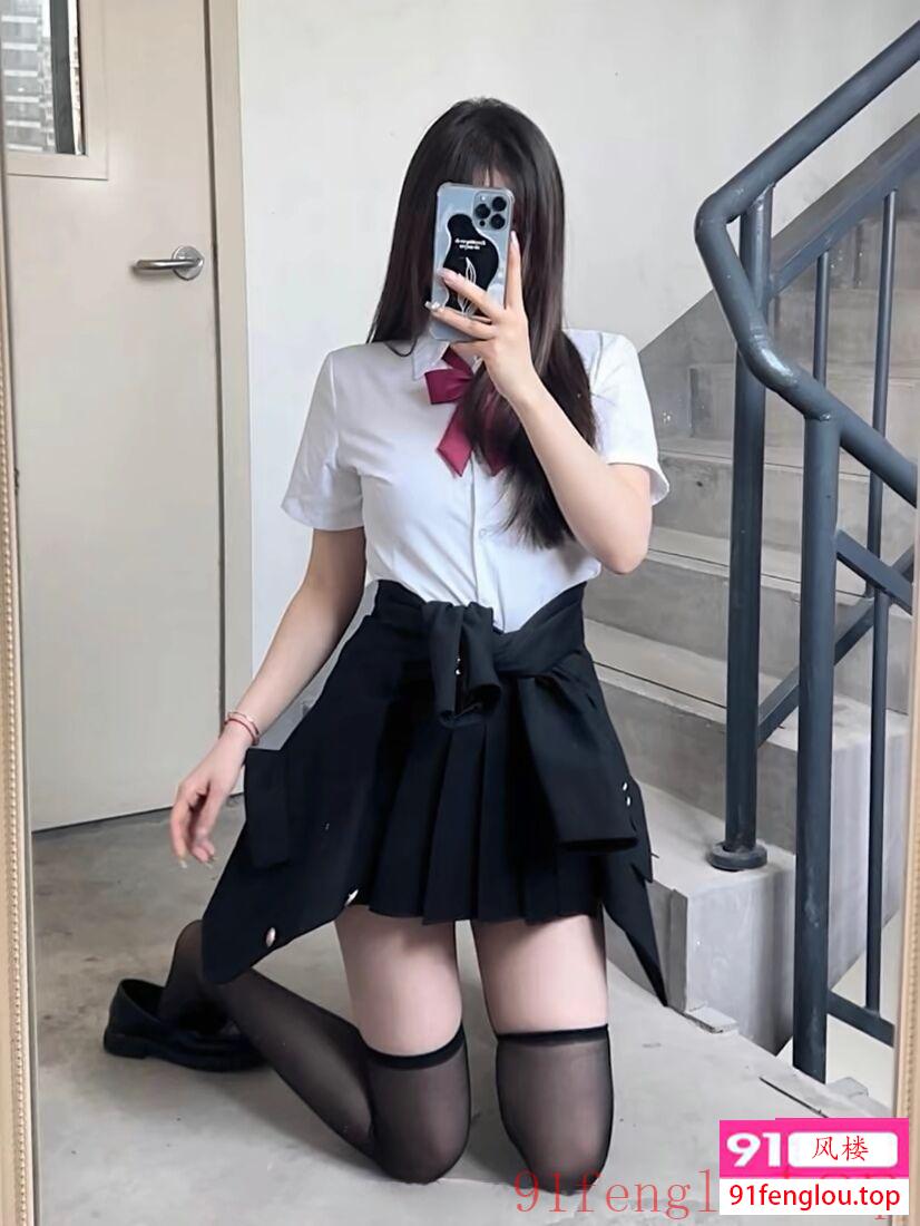 大胸妹的小穴粉嫩 69，水多多舒适体验