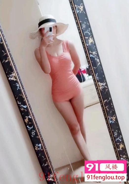 身材苗条风骚妹子