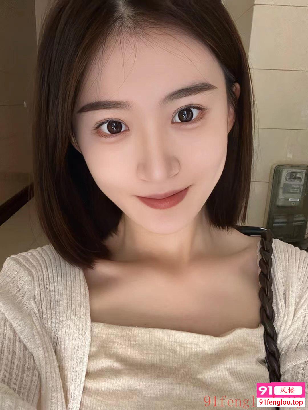 00后性感嫩妹逼嫩刚下海