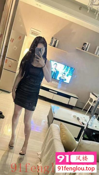 蜀山肤白小姐姐