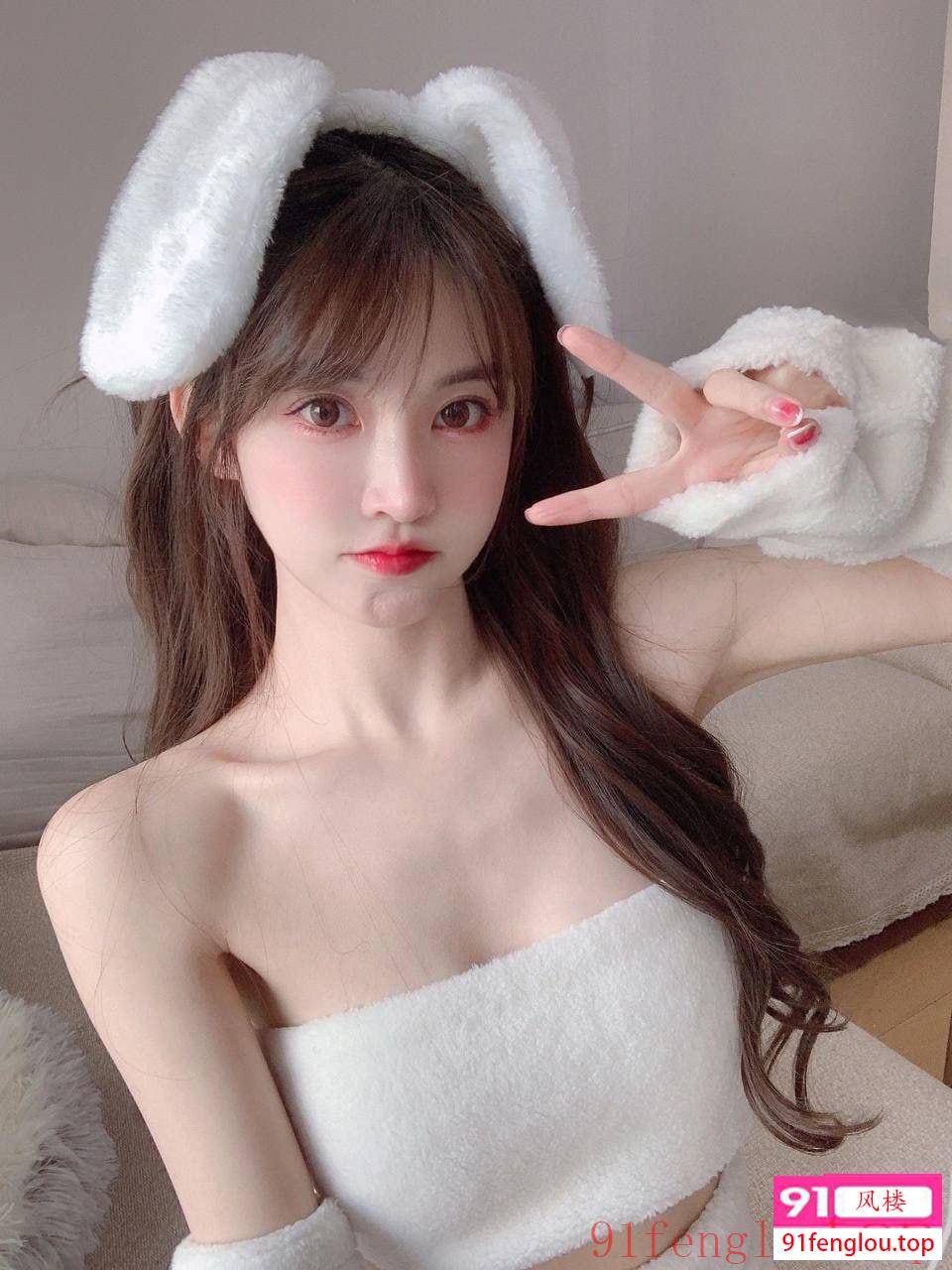 超极品粉嫩多汁健身小骚妹