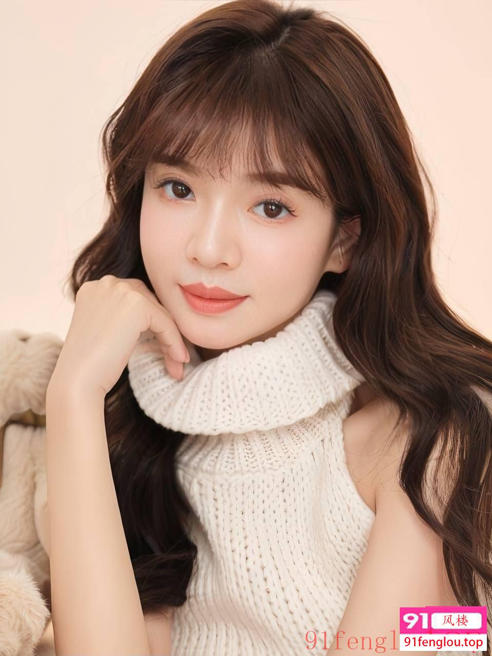 丰满性感，皮肤白妍妍