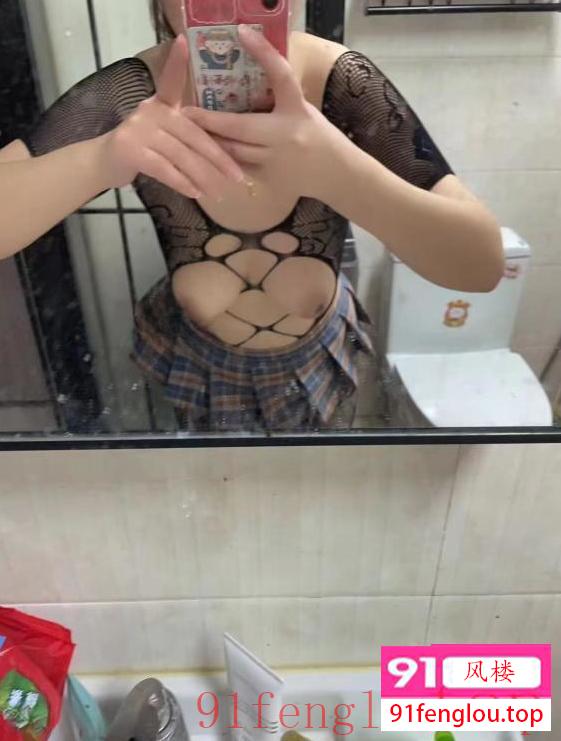 黑丝大波小姐姐