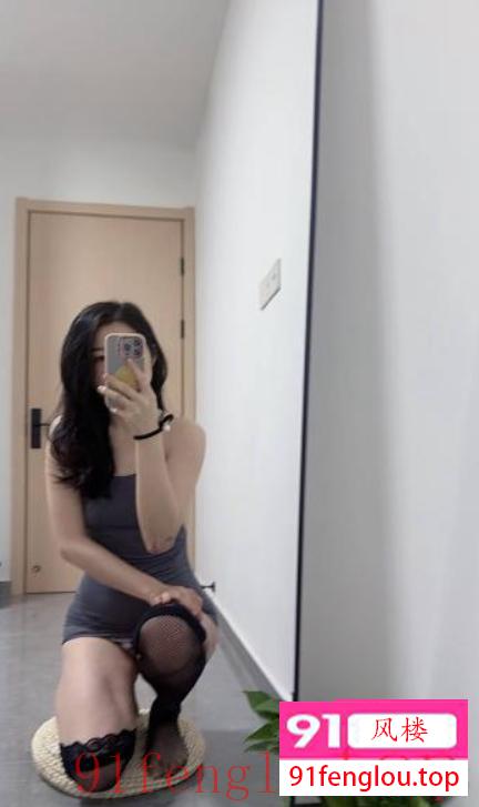 制服控微胖小少妇