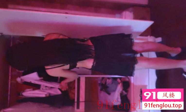 辣眼睛的小姐姐