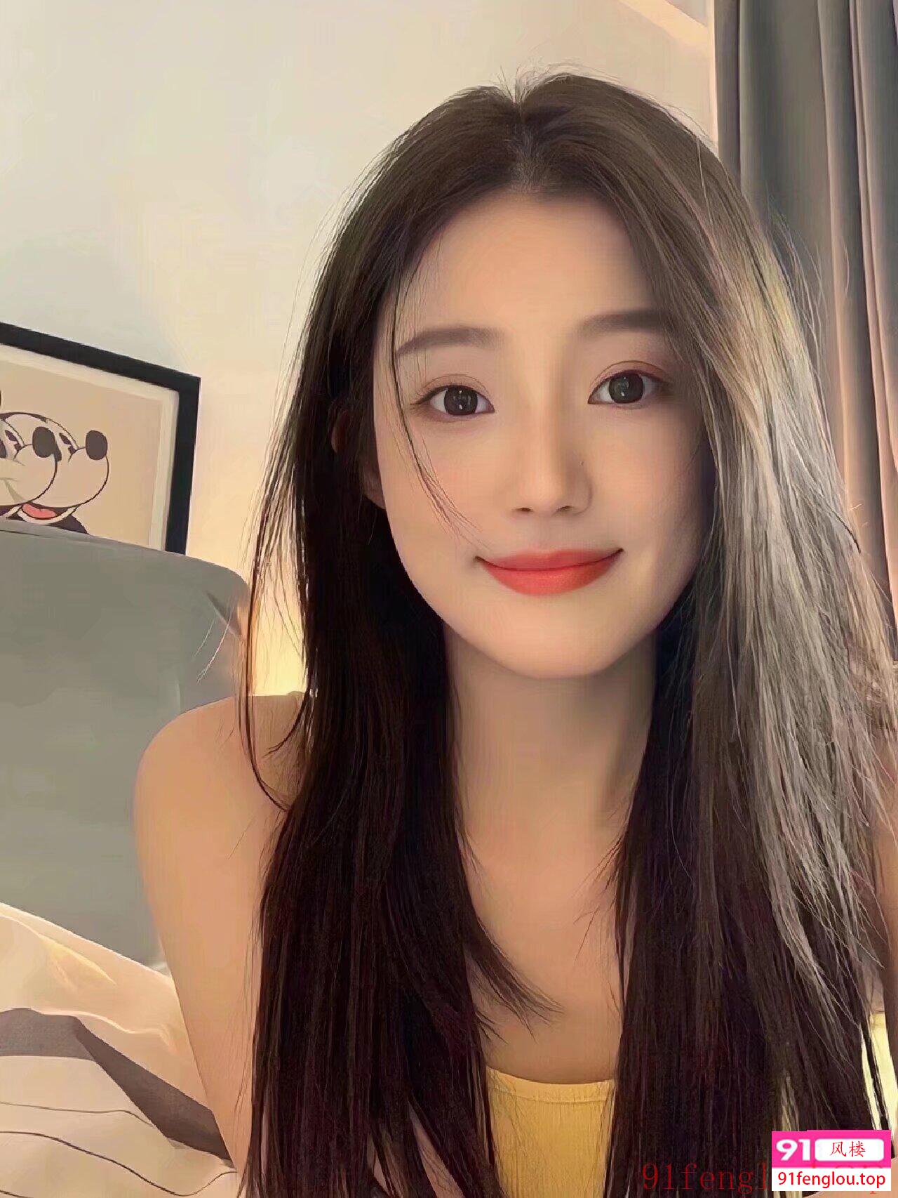 可三通的白虎小萝莉