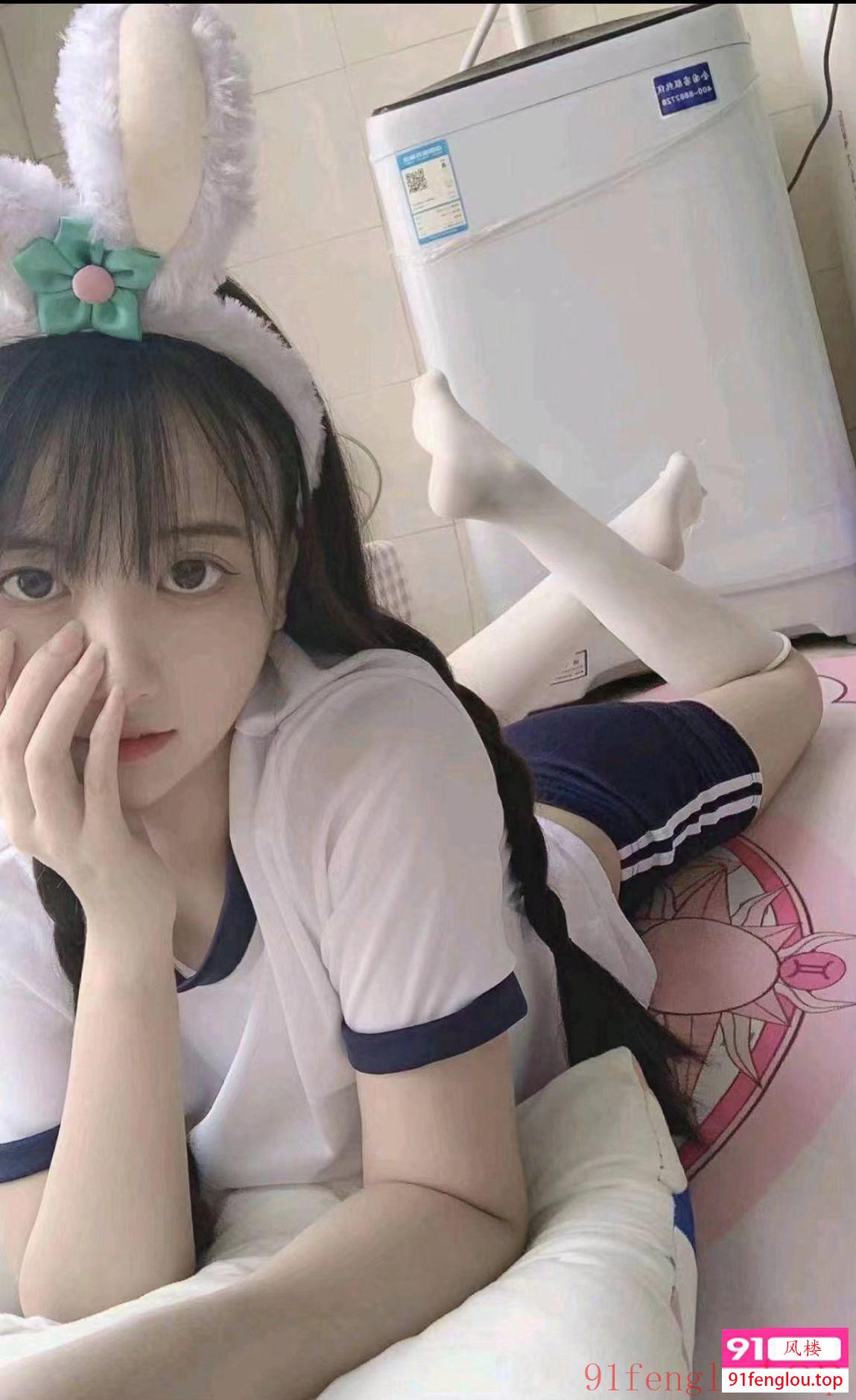 可三通的白虎小萝莉