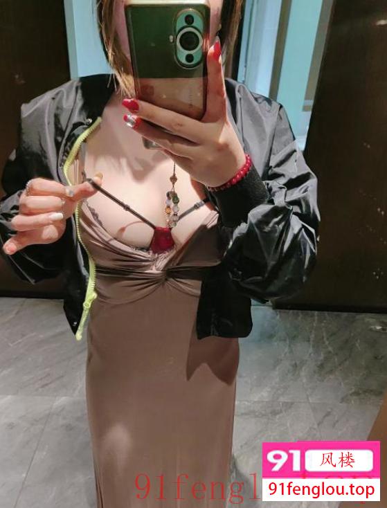 巨乳风骚小姨子