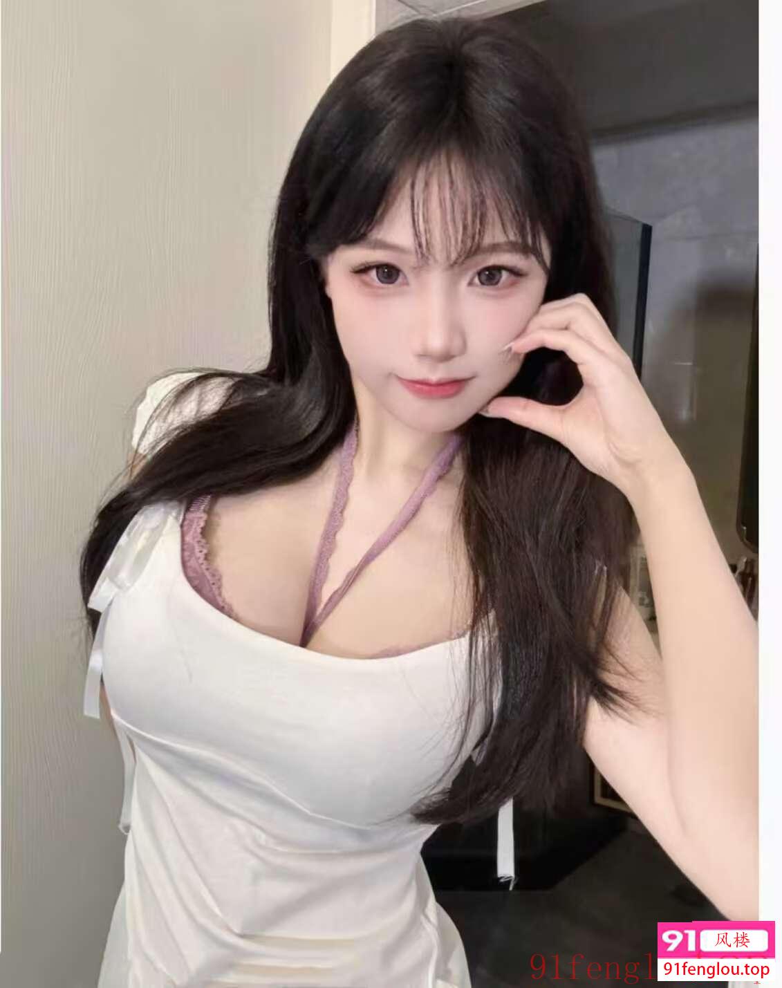 个人兼职带楼的巨乳小萝莉