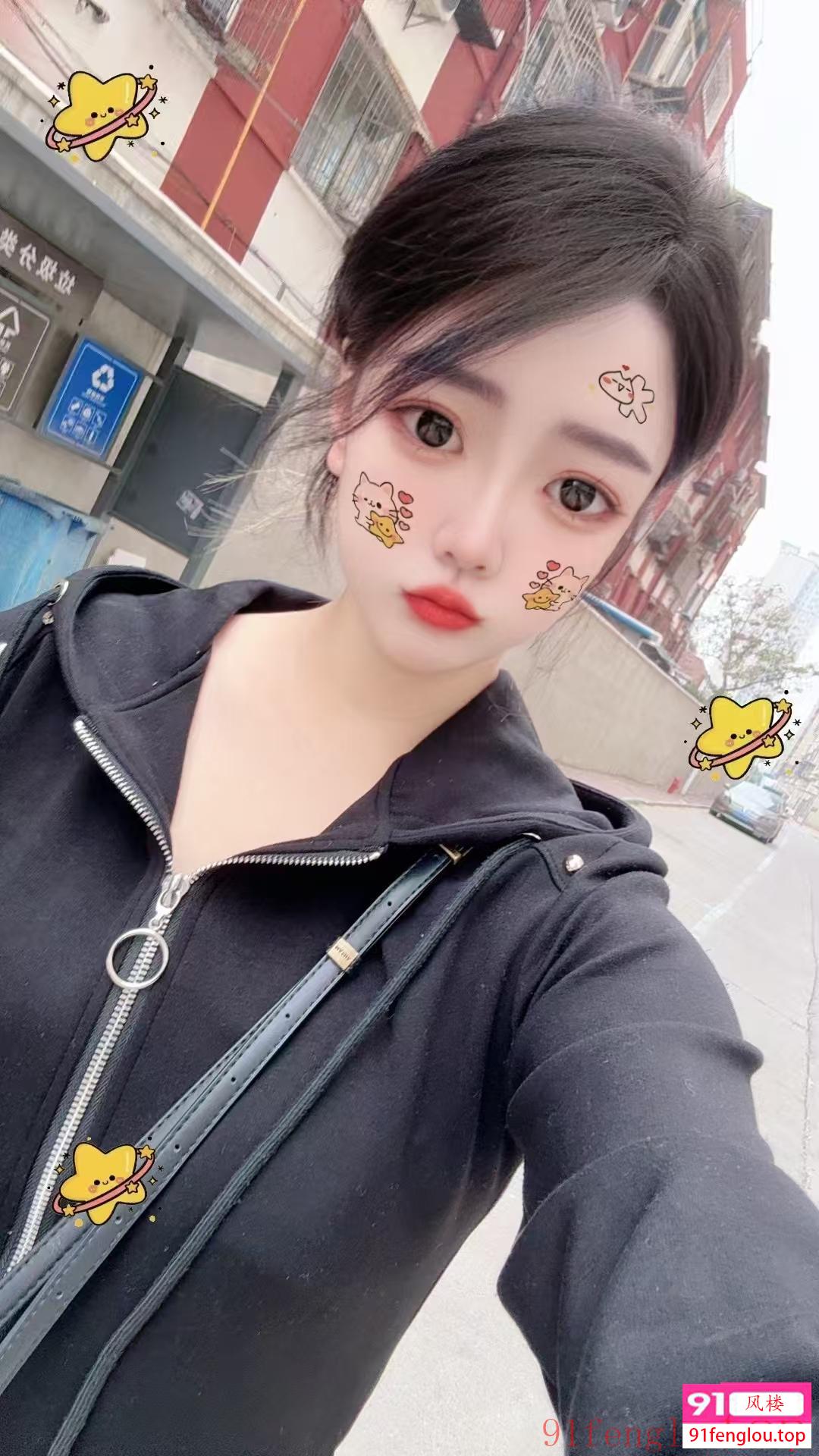 22岁童颜巨乳楚楚