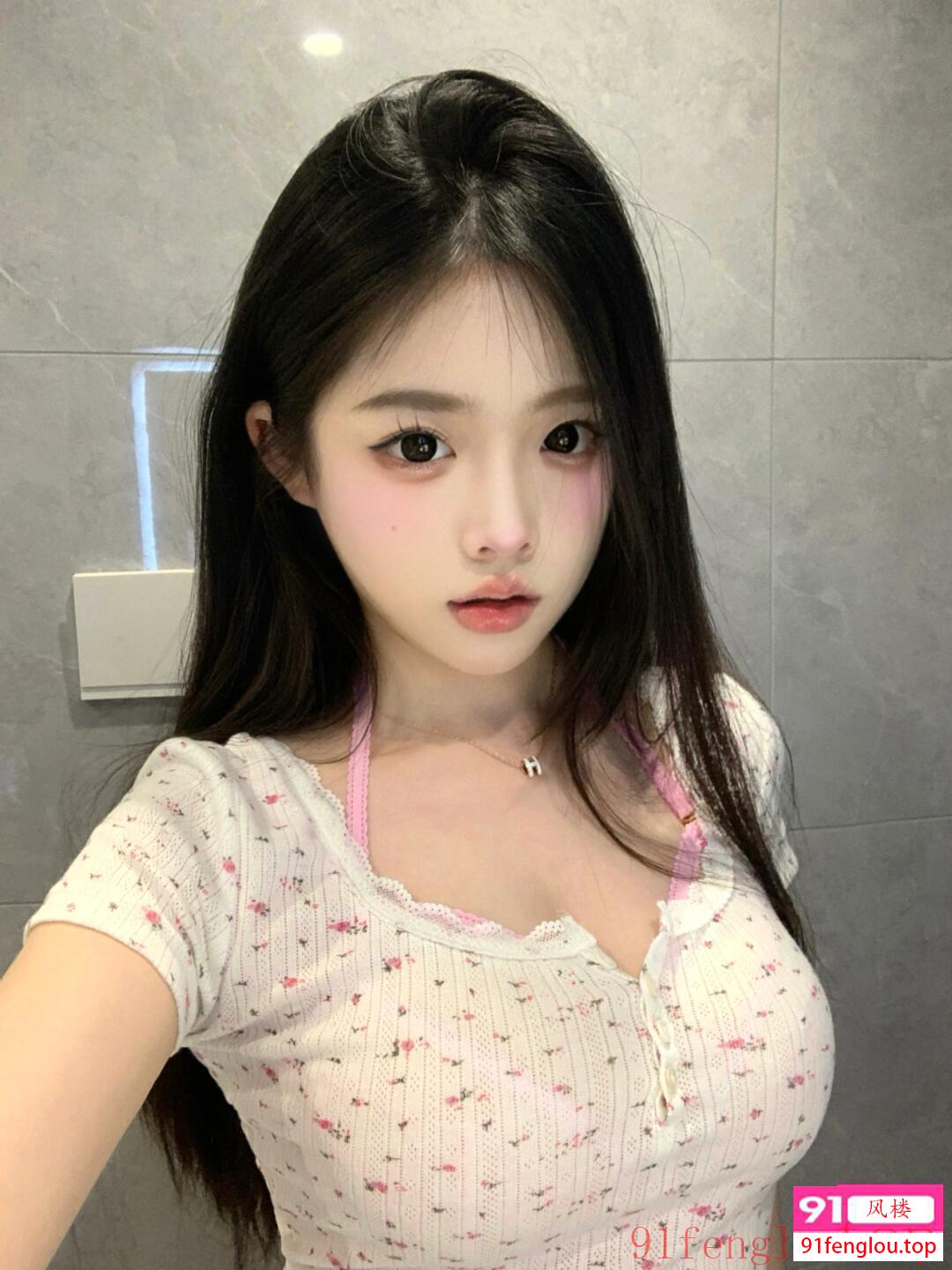 身材好，颜值高，长相清纯甜美，服务态度好听话，很主动很配合，喜欢的老板来品茶