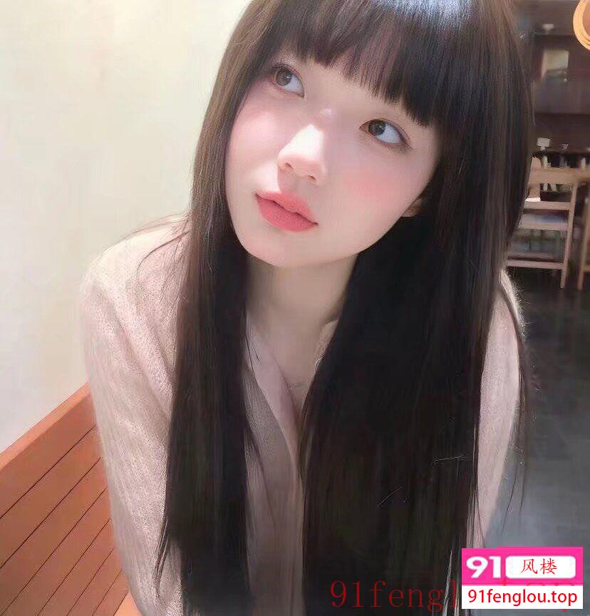 刚毕业的巨乳萝莉学生妹带楼兼职外出